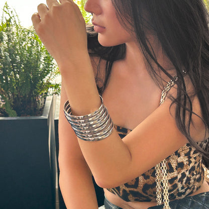 Stacked wind curved smooth surface bracelet with personalized and versatile metallic feel Bracelet set